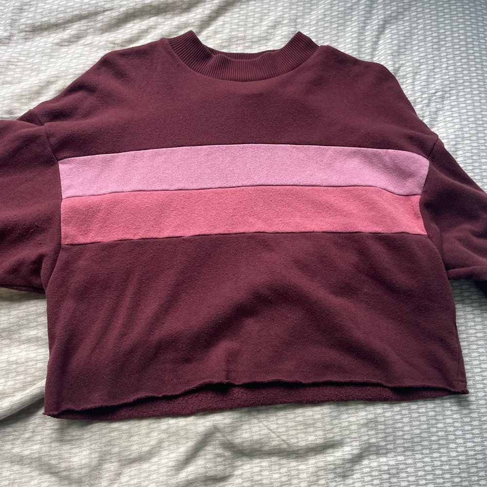 Small Maroon cropped sweater